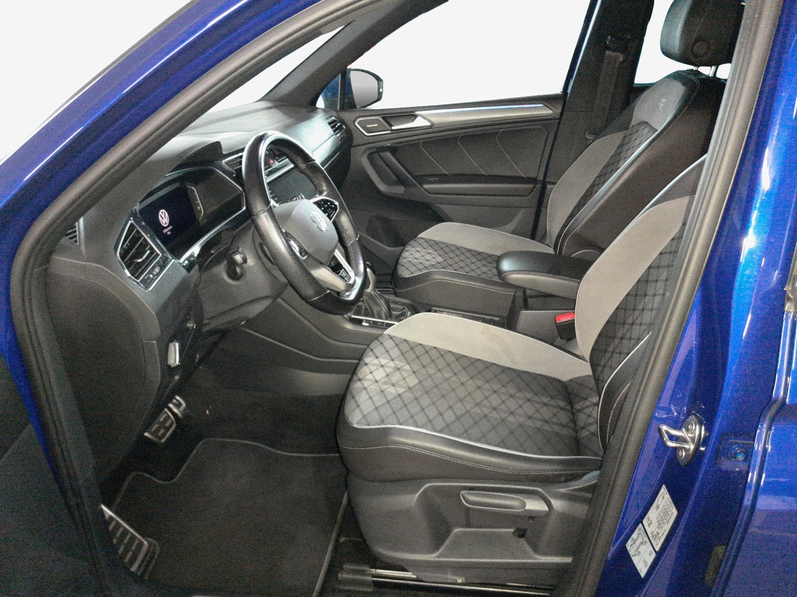 VW Tiguan 2.0TSI R-Line 4Motion DSG-image-6