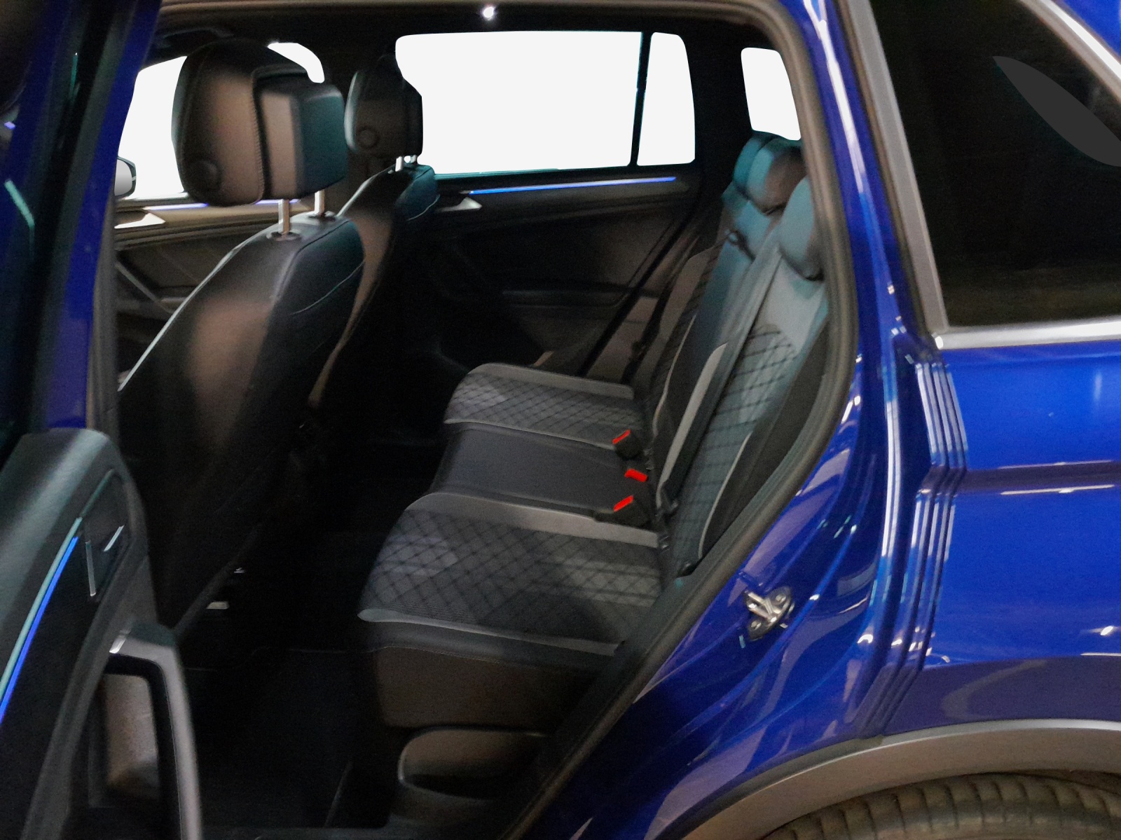VW Tiguan 2.0TSI R-Line 4Motion DSG-image-10