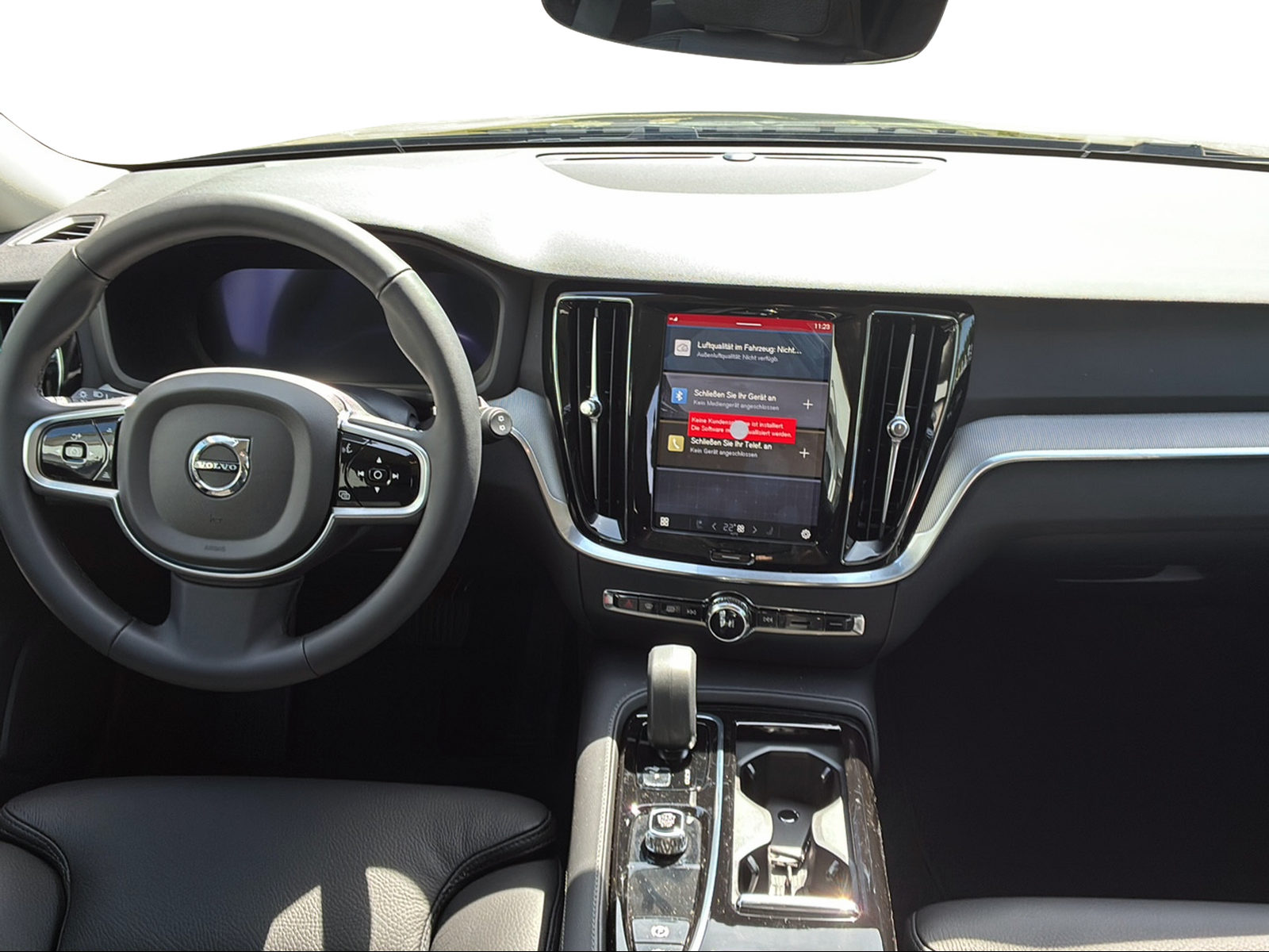 VOLVO V60 2.0 T6 TE Plus Dark eAWD-image-10