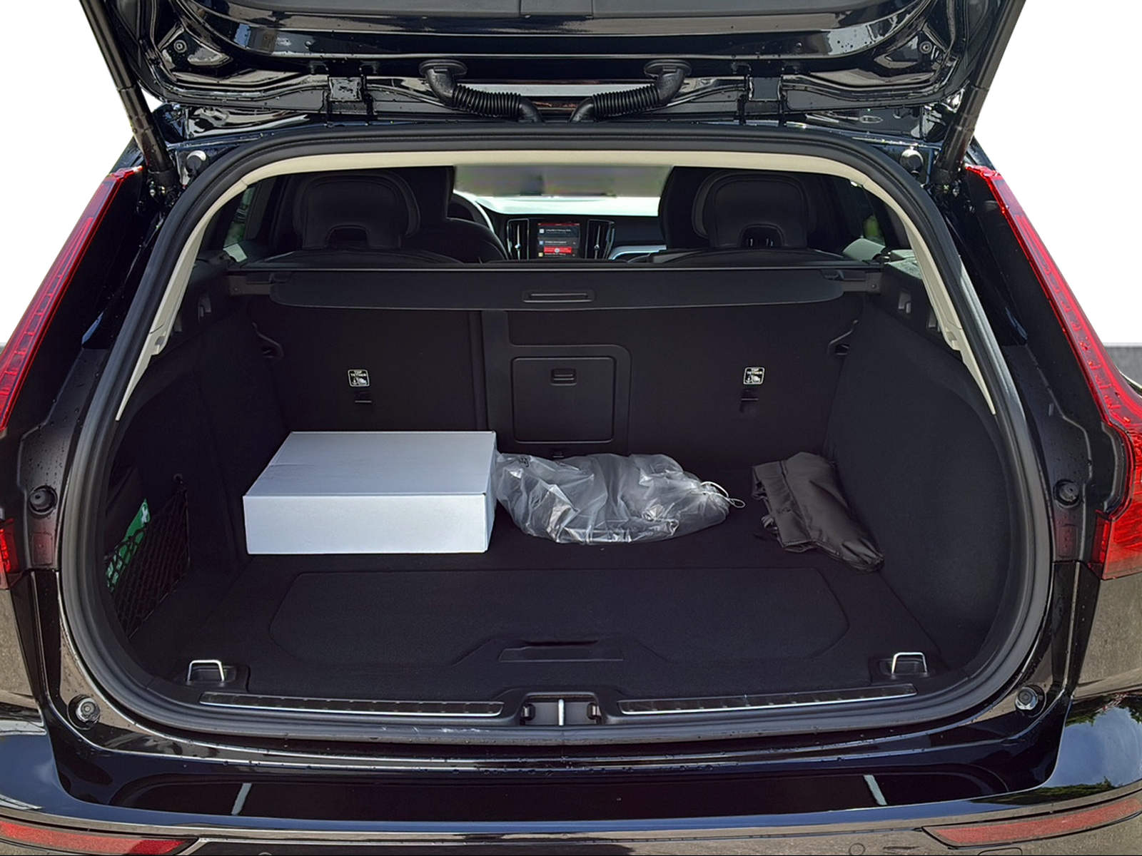 VOLVO V60 2.0 T6 TE Plus Dark eAWD-image-14