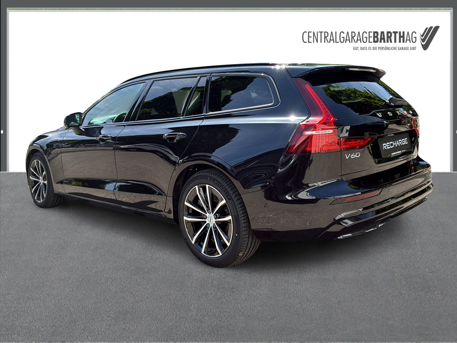 VOLVO V60 2.0 T6 TE Plus Dark eAWD-image-6