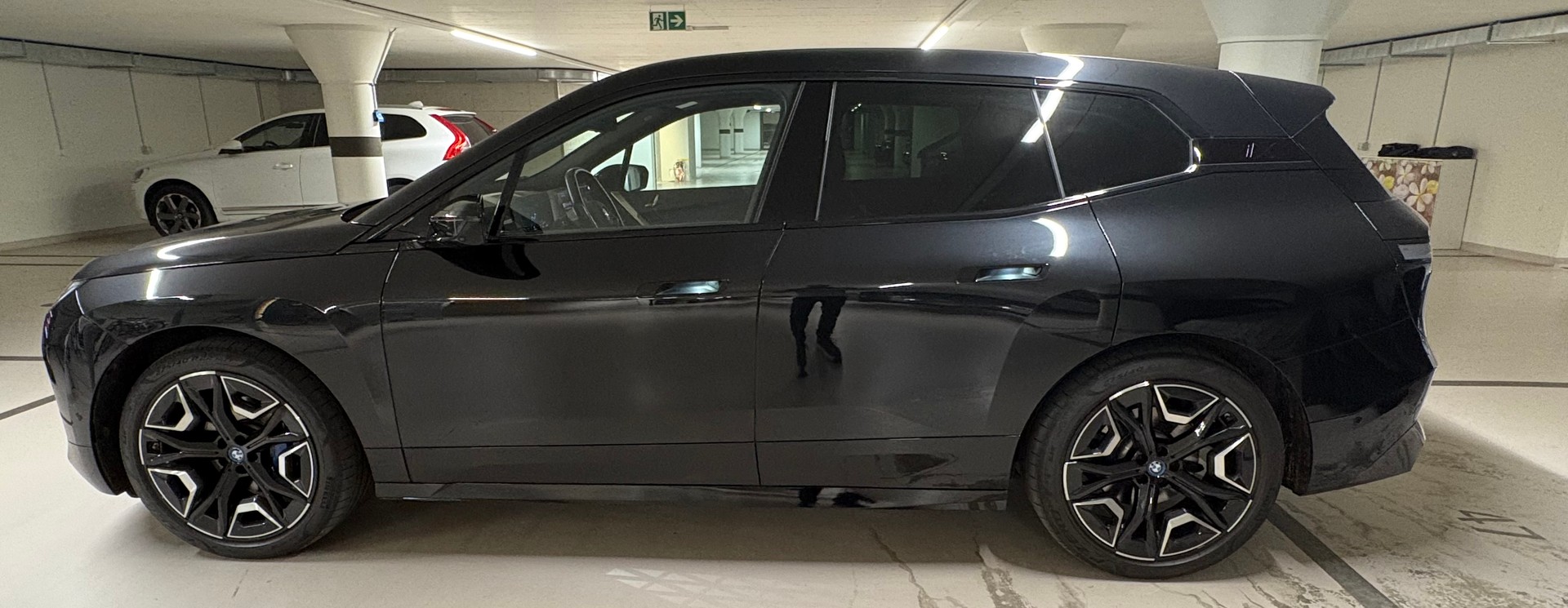 BMW xDrive40-image-19