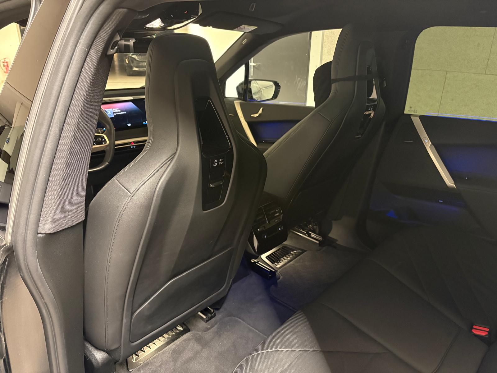 BMW xDrive40-image-9