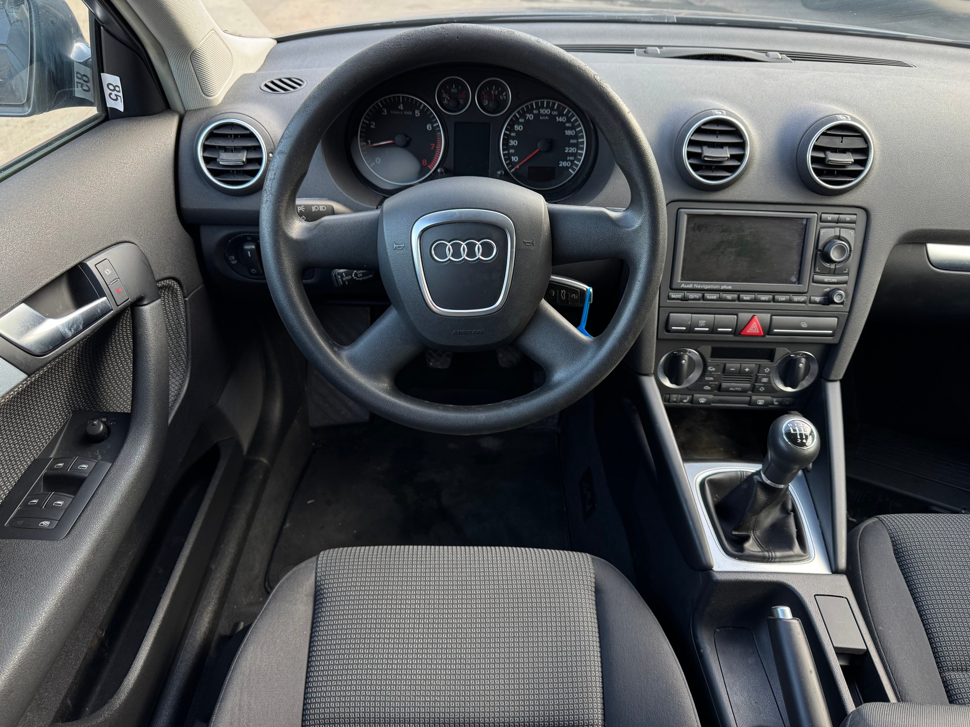 AUDI A3 Sportback 1.8 Turbo FSI Attraction-image-12