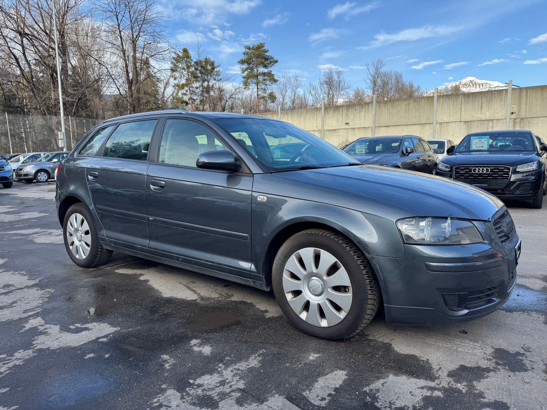 AUDI A3 Sportback 1.8 Turbo FSI Attraction-image-1