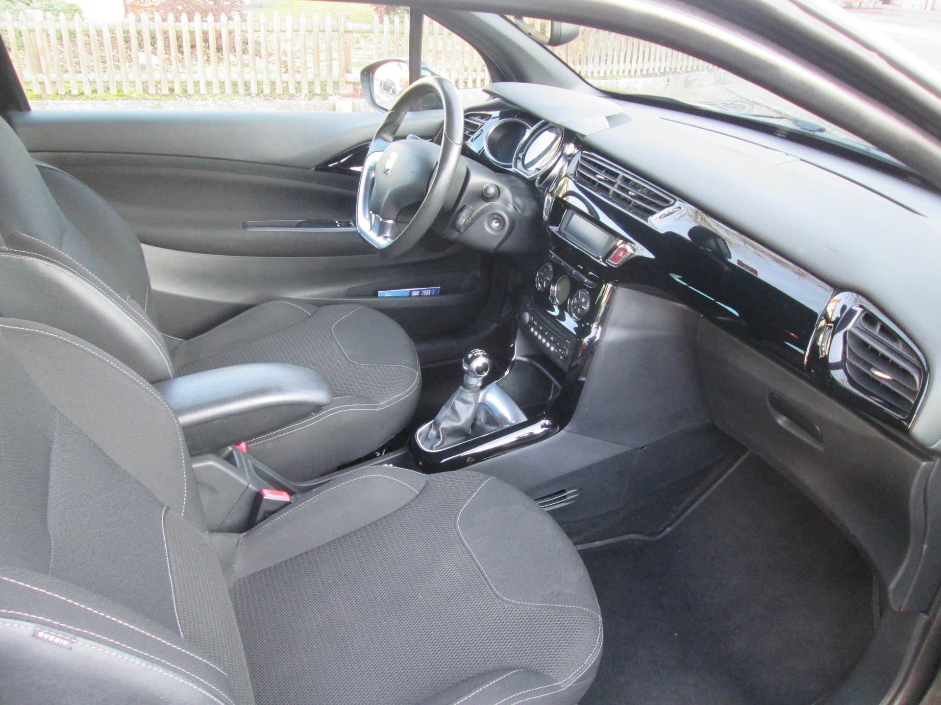 DS AUTOMOBILES DS3 1.6 VTi SO Chic-image-11