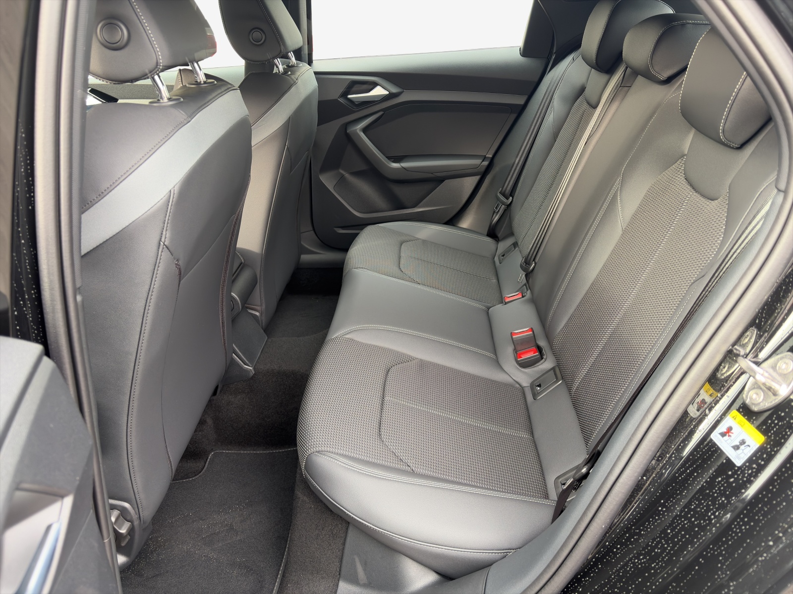 AUDI A1 Sportback 30 TFSI Attraction S-tronic-image-11