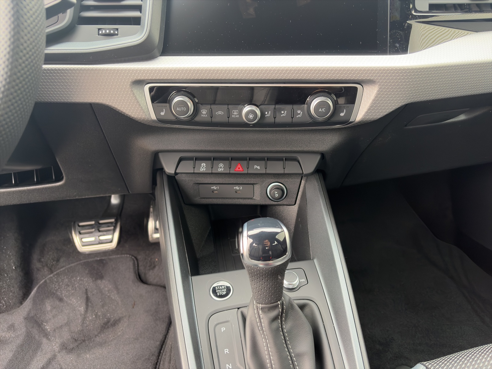 AUDI A1 Sportback 30 TFSI Attraction S-tronic-image-10