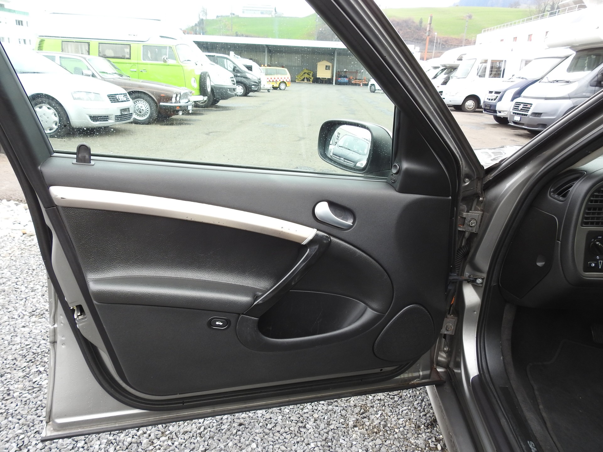 SAAB 9-5 2.3T Aero-image-10
