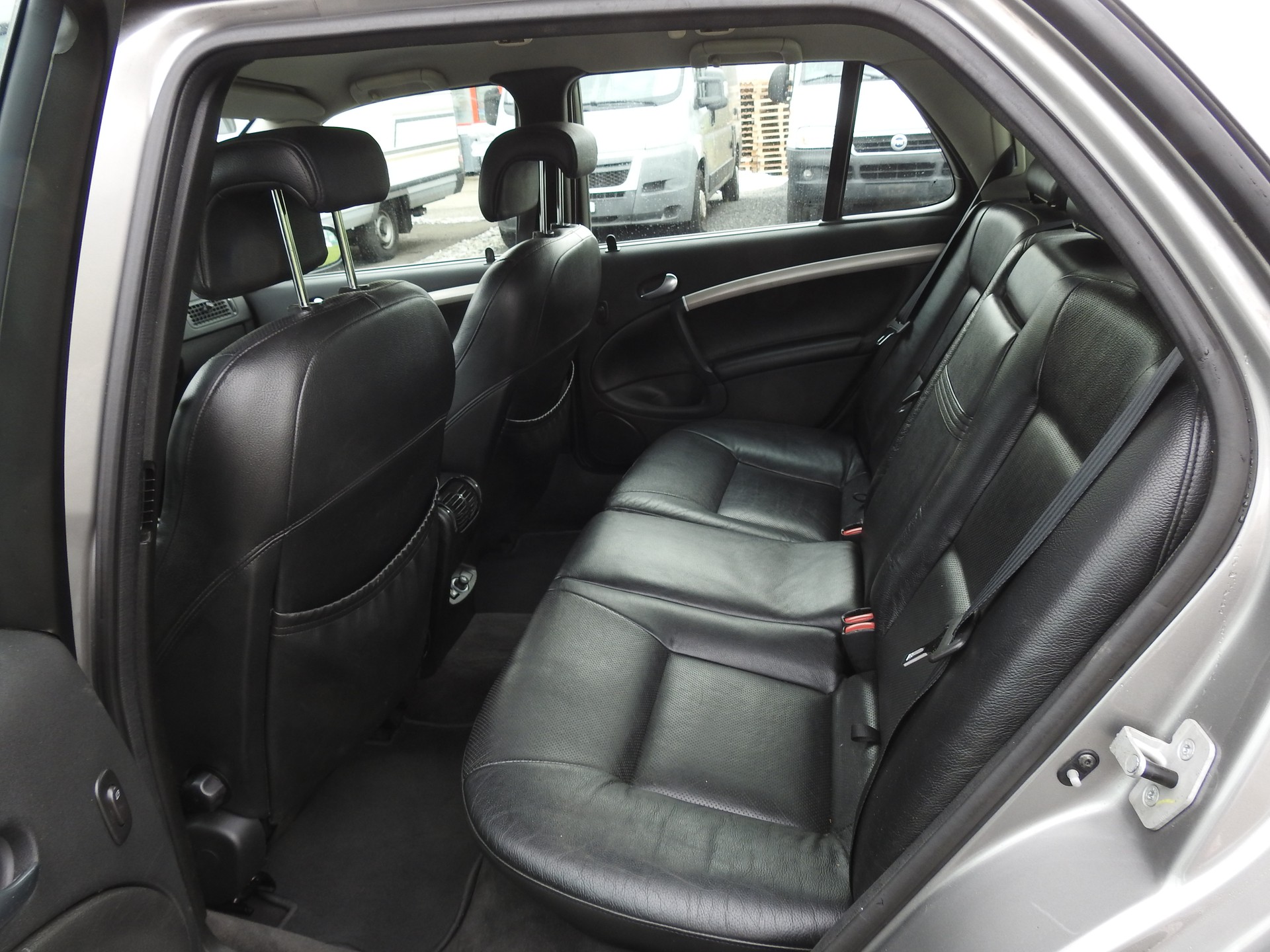 SAAB 9-5 2.3T Aero-image-14