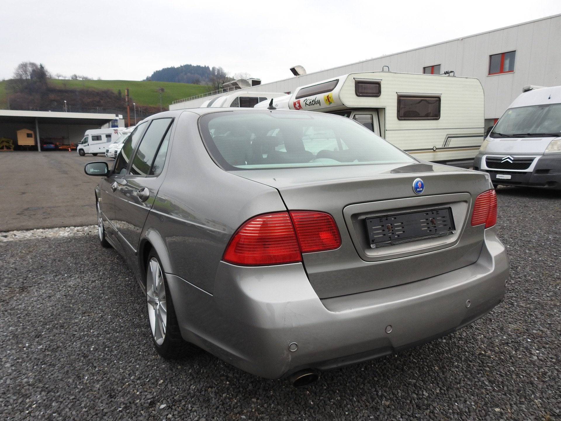 SAAB 9-5 2.3T Aero-showroom-element-3
