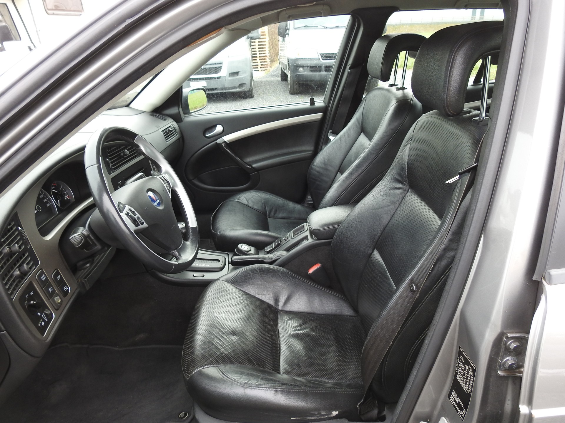 SAAB 9-5 2.3T Aero-image-11