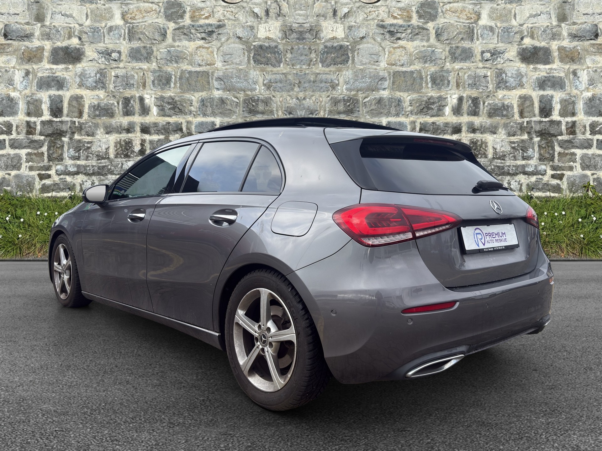MERCEDES-BENZ A 220 Progressive 7G-DCT-image-3
