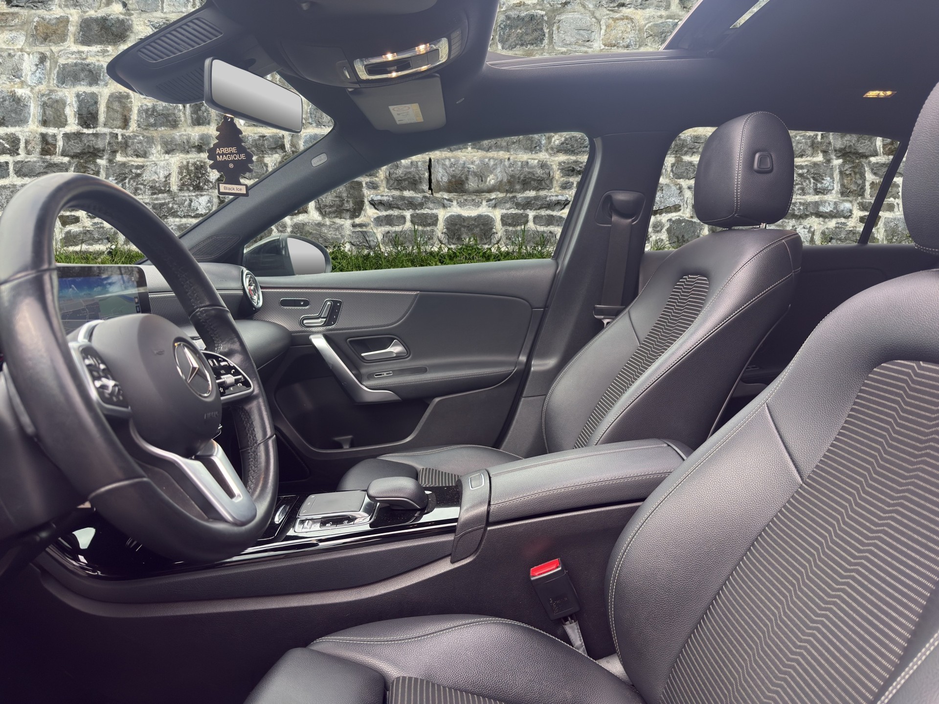 MERCEDES-BENZ A 220 Progressive 7G-DCT-image-6