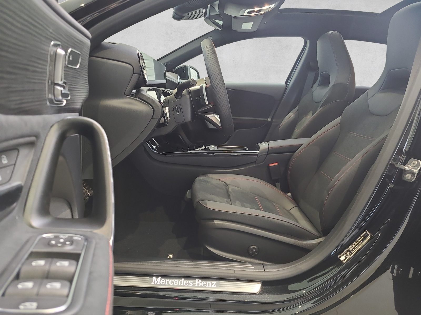 MERCEDES-BENZ A 220 4Matic 8G-DCT-image-7
