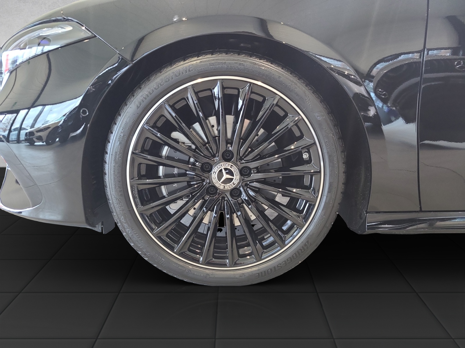 MERCEDES-BENZ A 220 4Matic 8G-DCT-image-9
