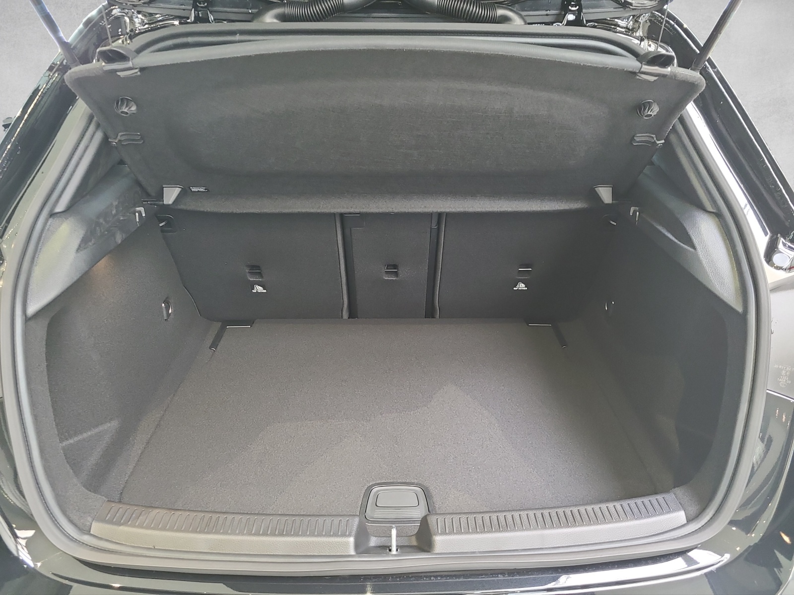 MERCEDES-BENZ A 220 4Matic 8G-DCT-image-13