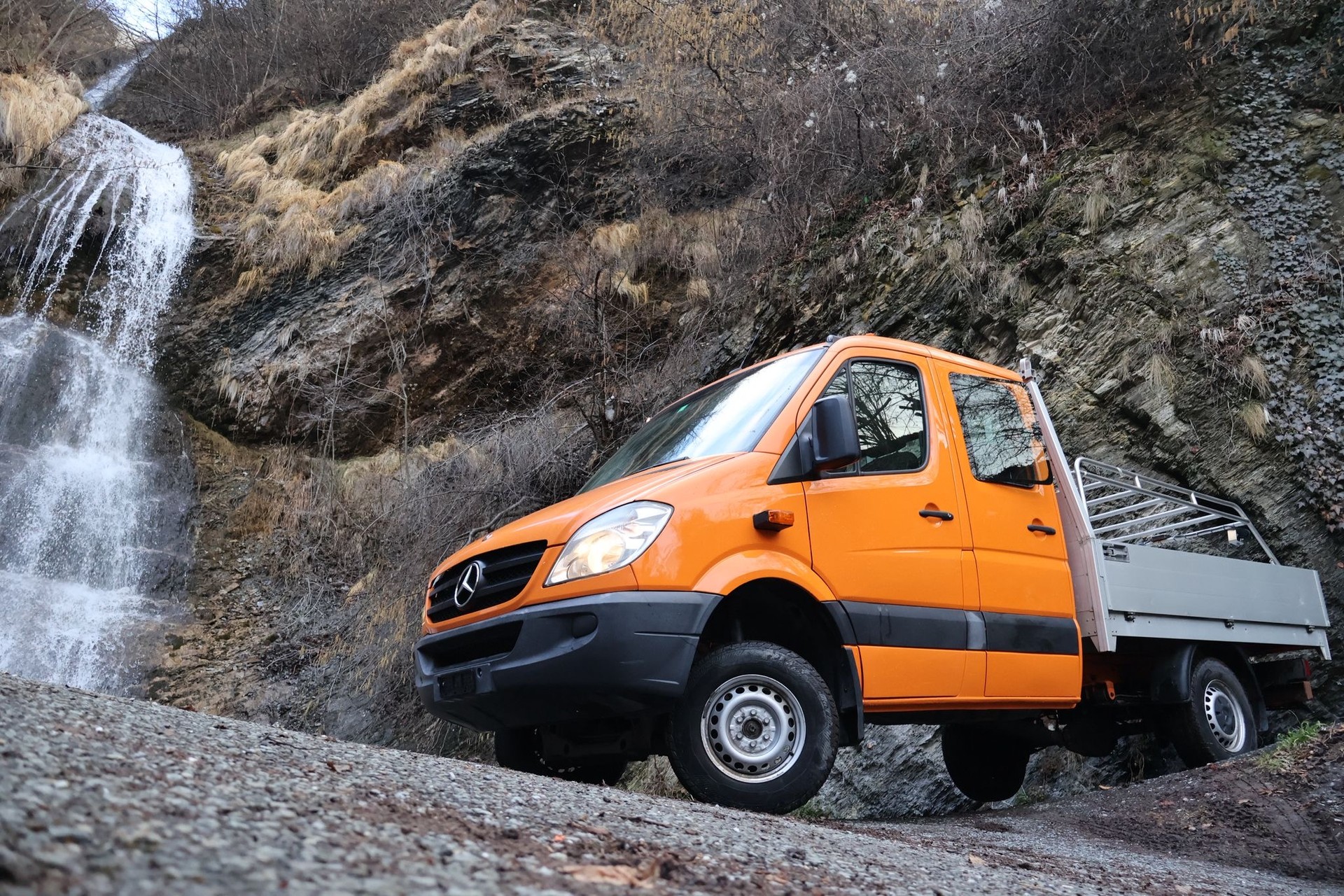 MERCEDES-BENZ Sprinter 319 CDI Standard 4x4 Automat-showroom-element-3