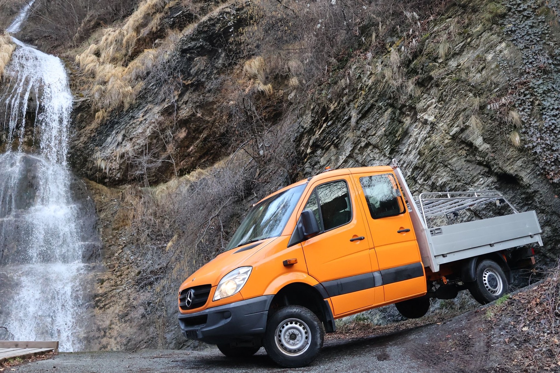 MERCEDES-BENZ Sprinter 319 CDI Standard 4x4 Automat