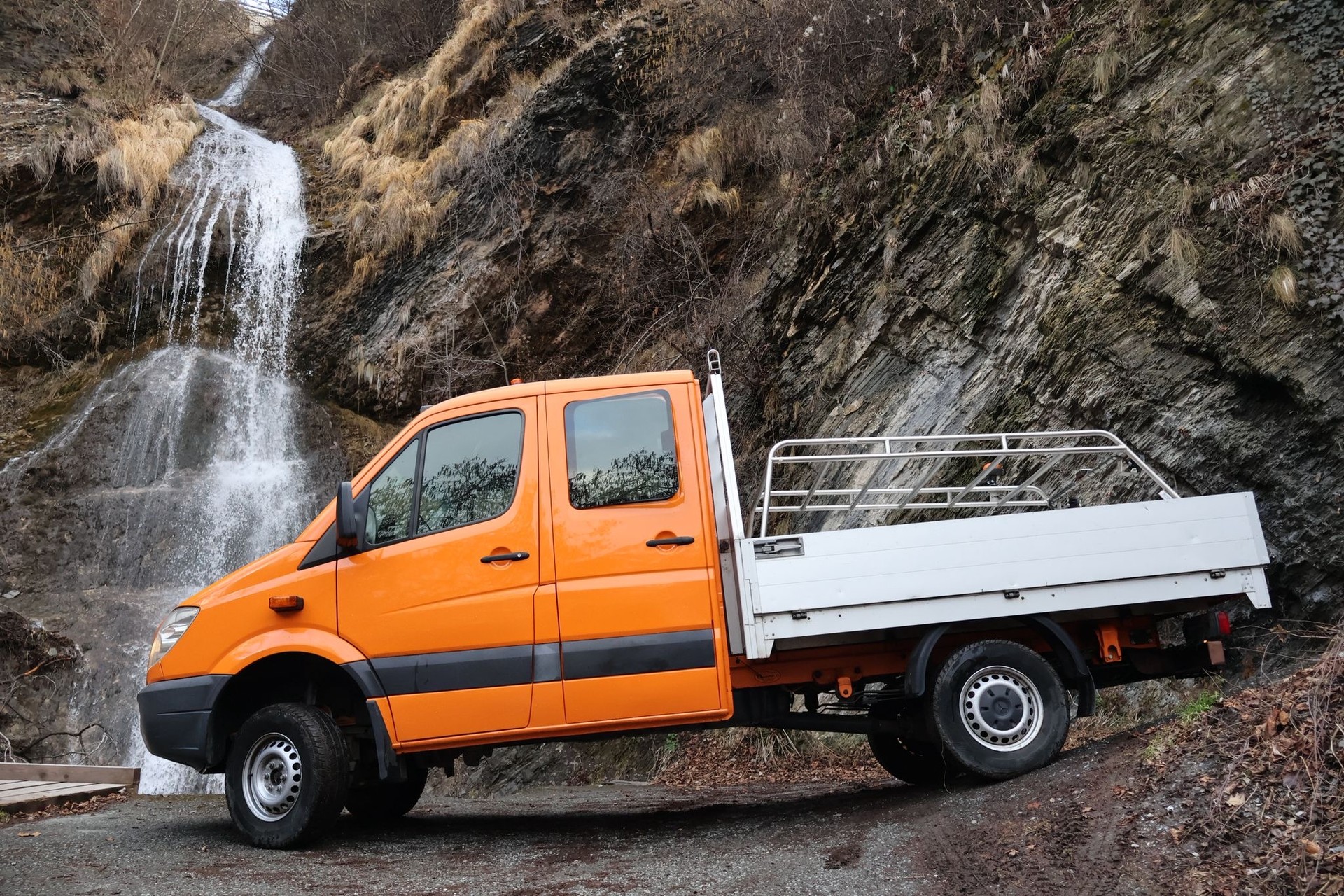 MERCEDES-BENZ Sprinter 319 CDI Standard 4x4 Automat Kaufen