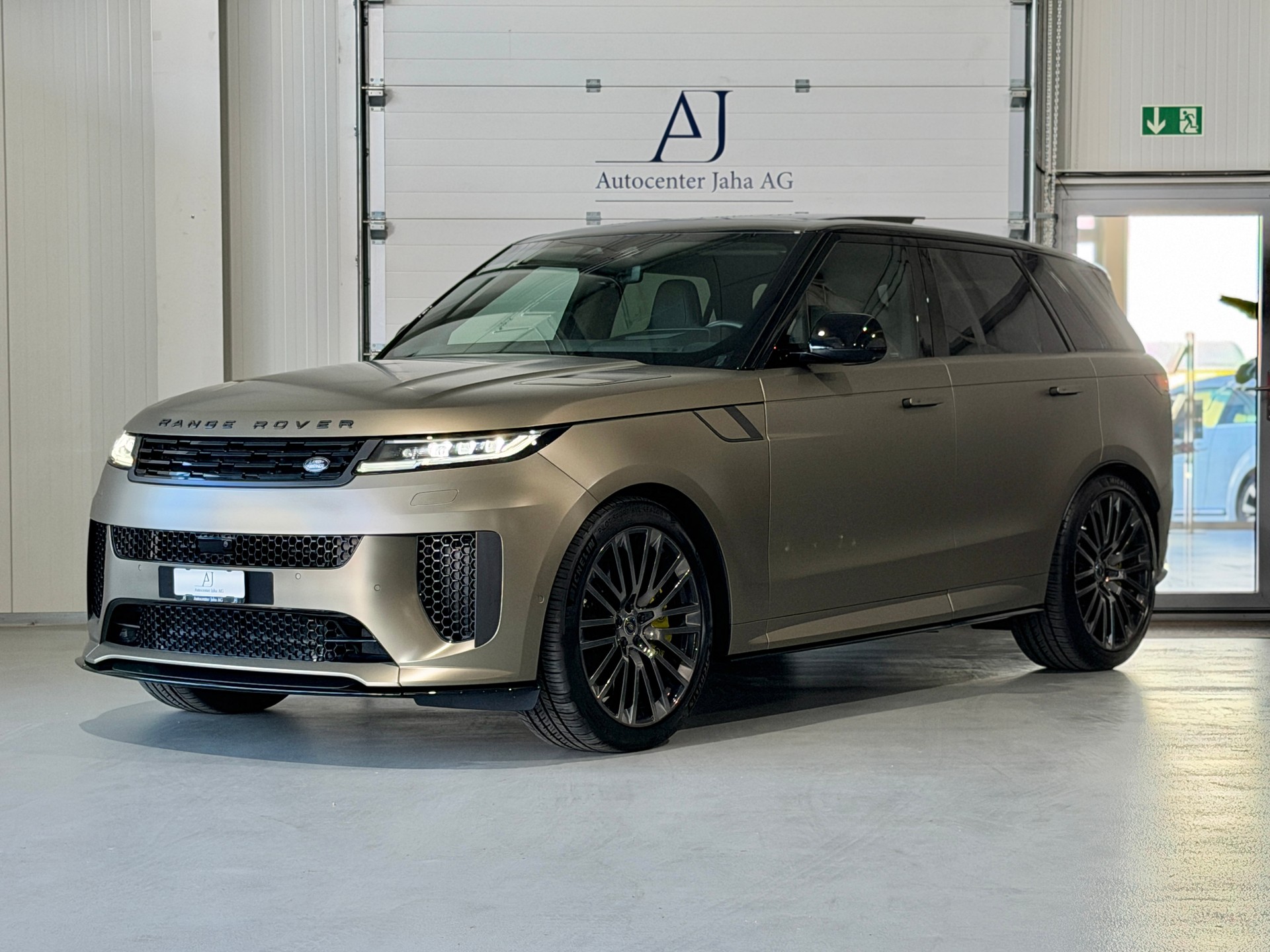LAND ROVER Range Rover Sport P635 4.4 V8 SV Edition One Bronze CARBON fortlaufende Werksgarantie 5J/150'000km-image-2