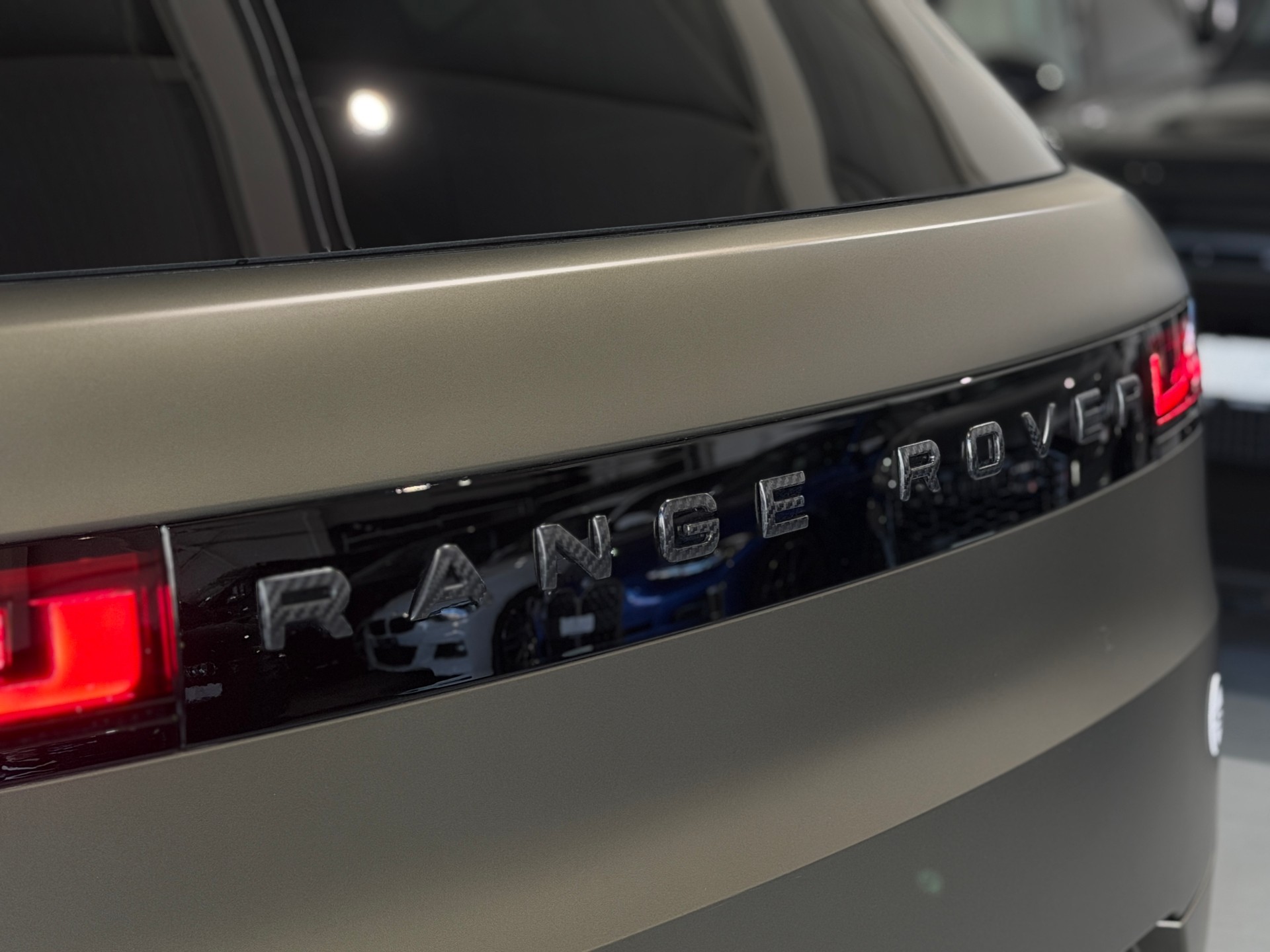 LAND ROVER Range Rover Sport P635 4.4 V8 SV Edition One Bronze CARBON fortlaufende Werksgarantie 5J/150'000km-image-24