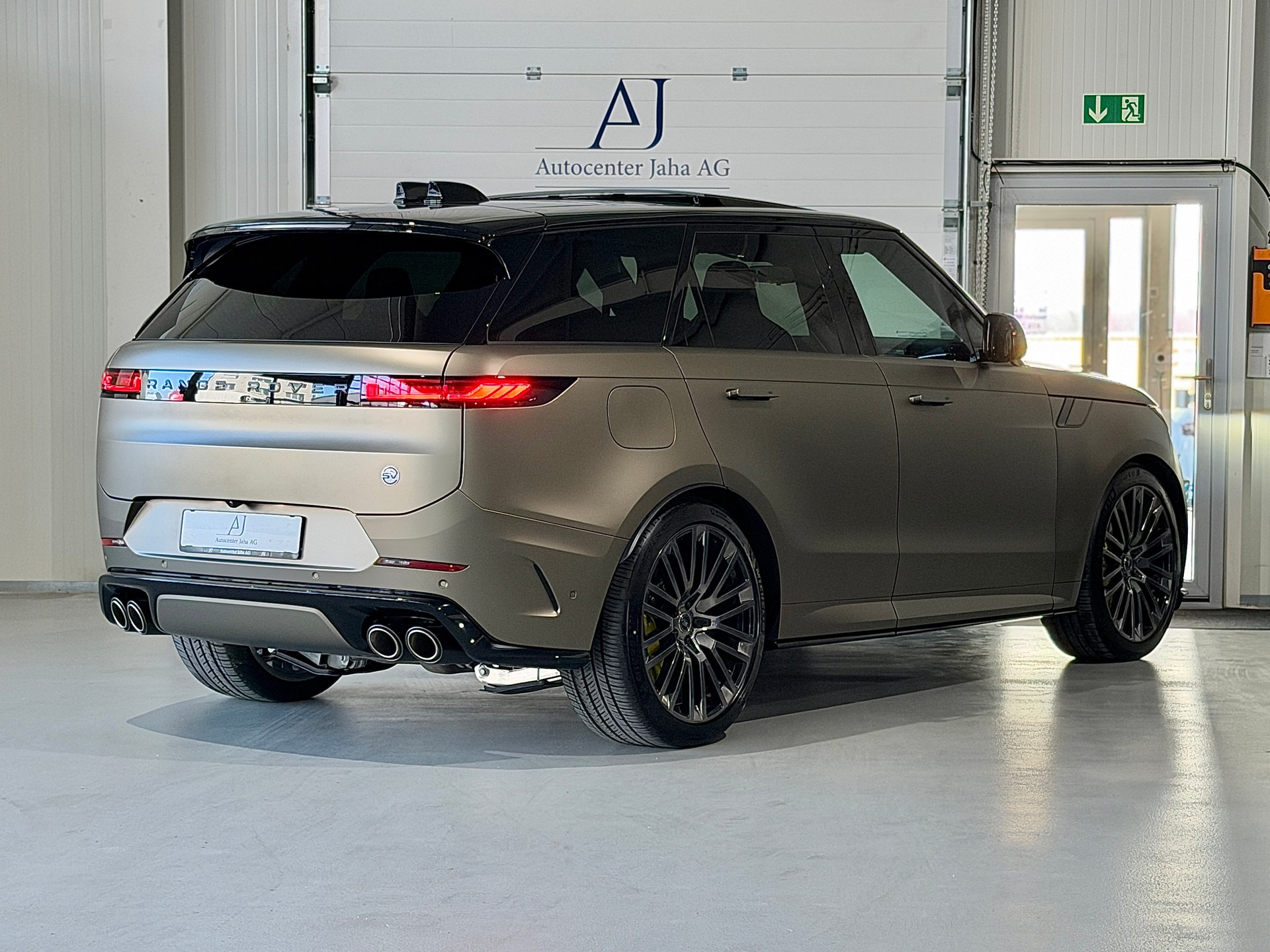 LAND ROVER Range Rover Sport P635 4.4 V8 SV Edition One Bronze CARBON fortlaufende Werksgarantie 5J/150'000km-image-21