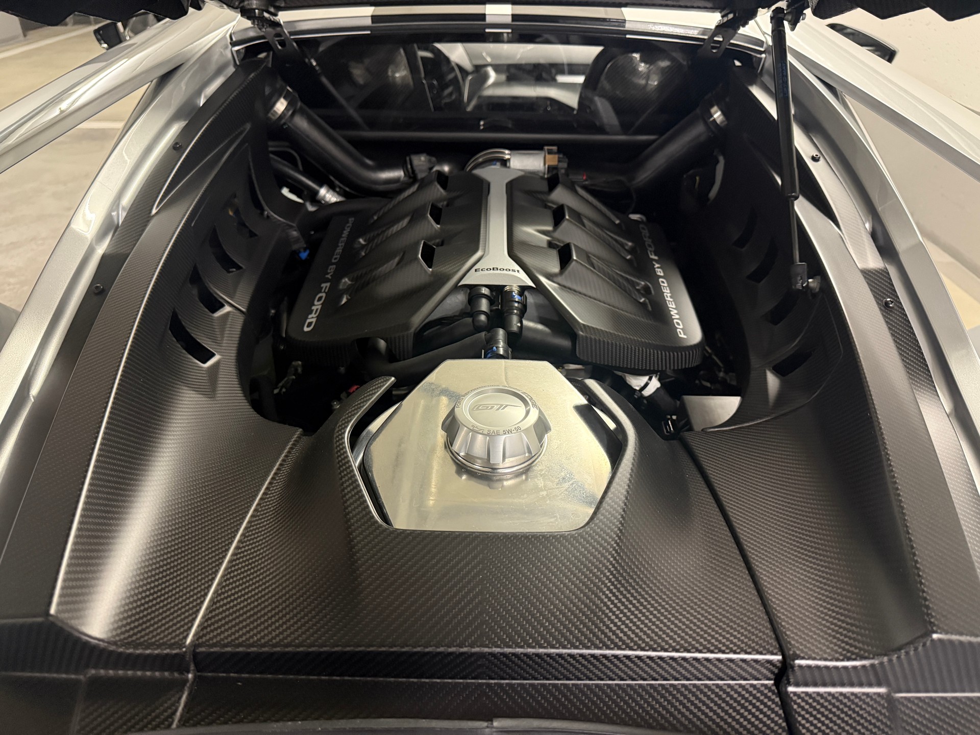 FORD GT-image-7