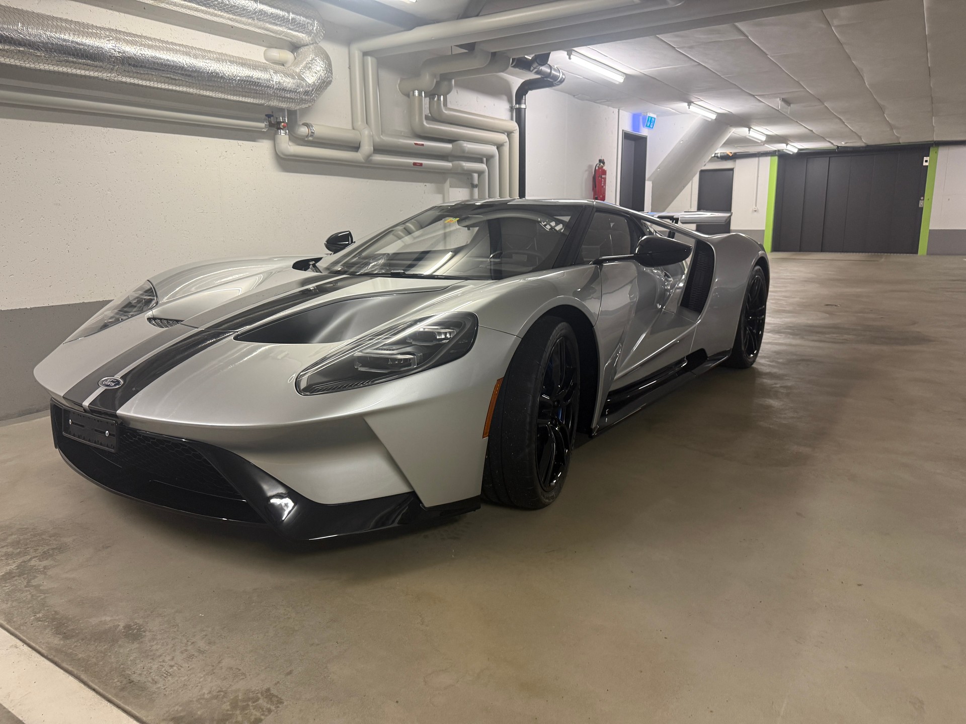 FORD GT-image-6