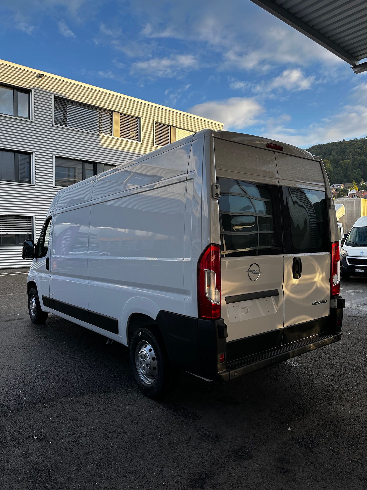 OPEL Movano 2.2 d 3,5t L3H2 Essentia-image-8