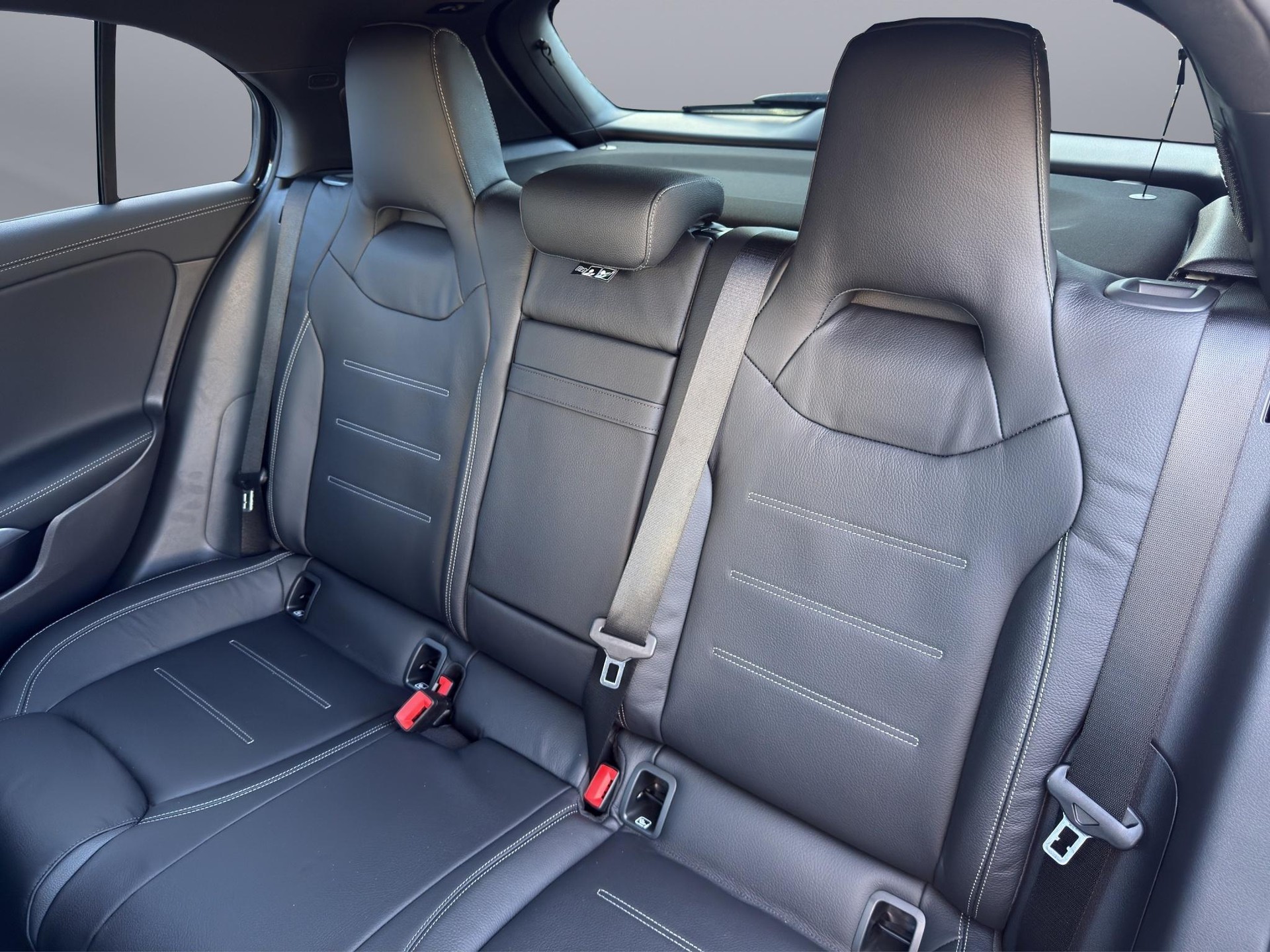 MERCEDES-BENZ A 45 S AMG 4matic+-image-12