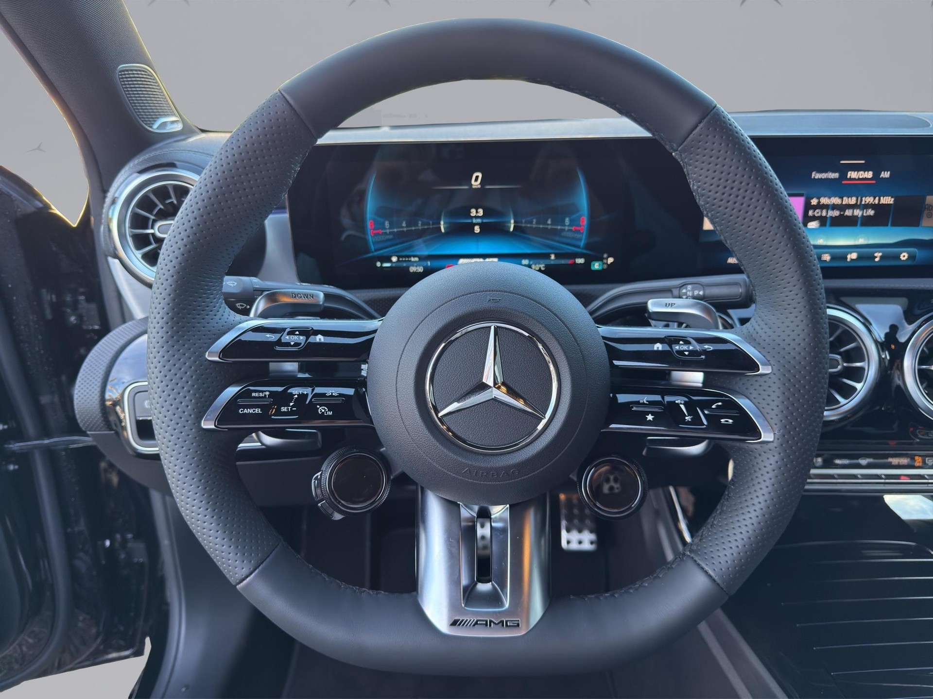 MERCEDES-BENZ A 45 S AMG 4matic+-image-11