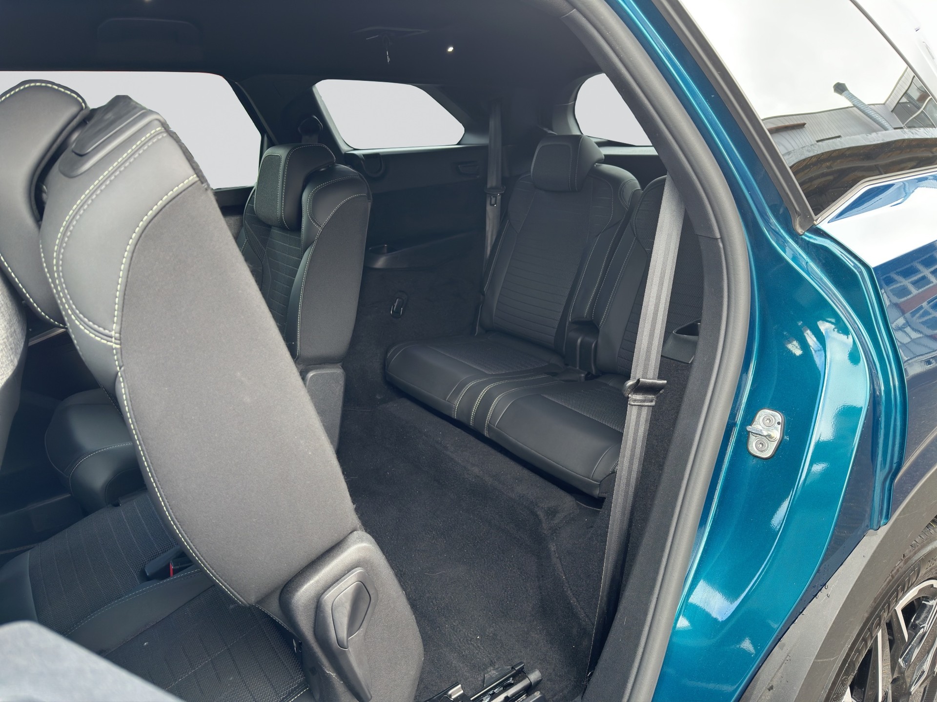 PEUGEOT 5008 145 Hybrid GT 7Pl. Bi Color-image-7