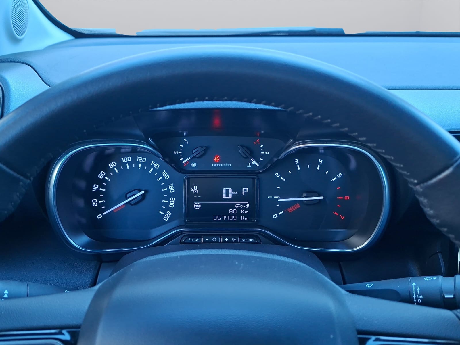 CITROEN C3 Aircross 1.5 BlueHD Shine EAT-image-15