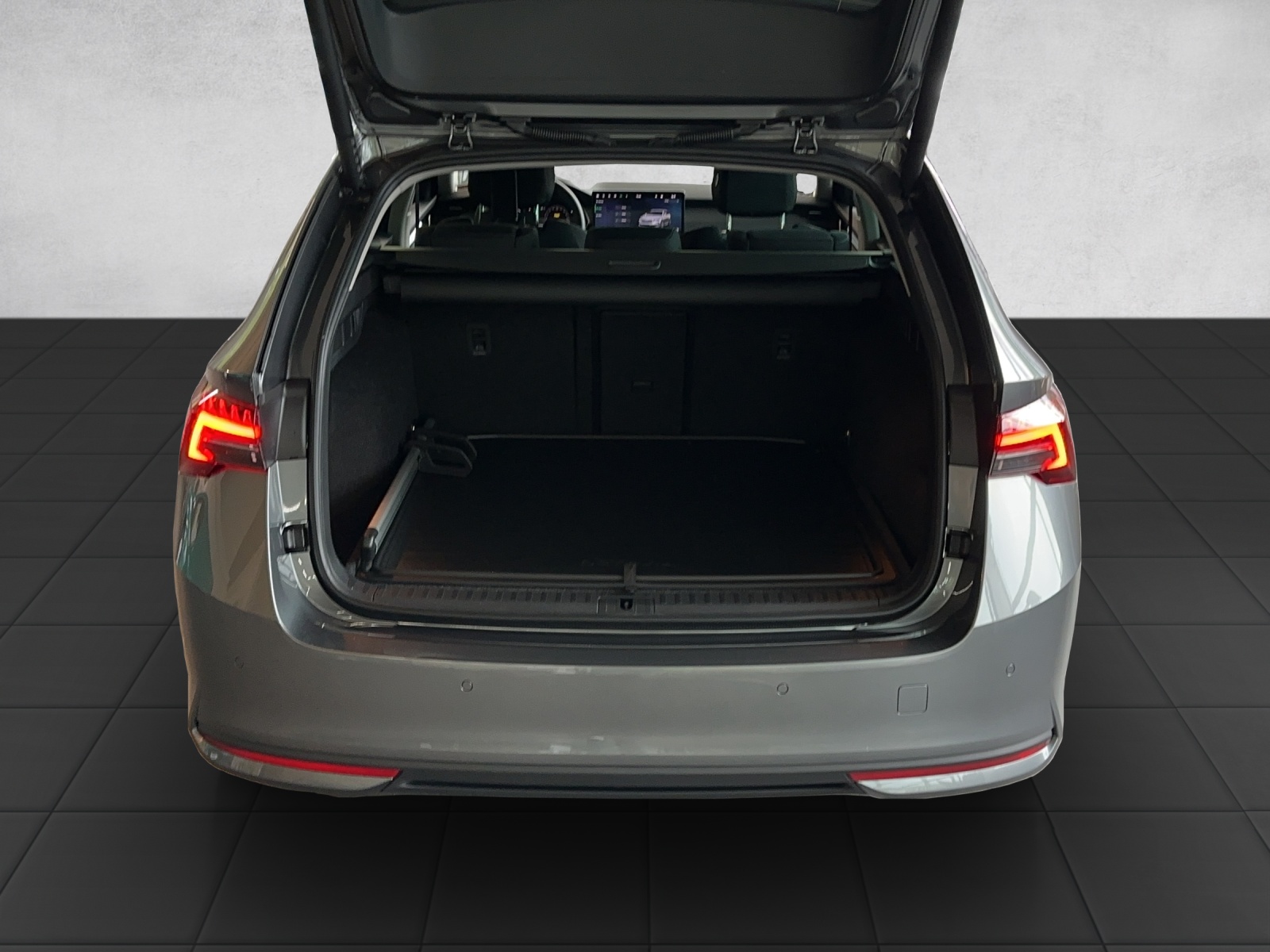SKODA Octavia Combi 1.5 TSI mHEV DSG Selection Launch-image-7