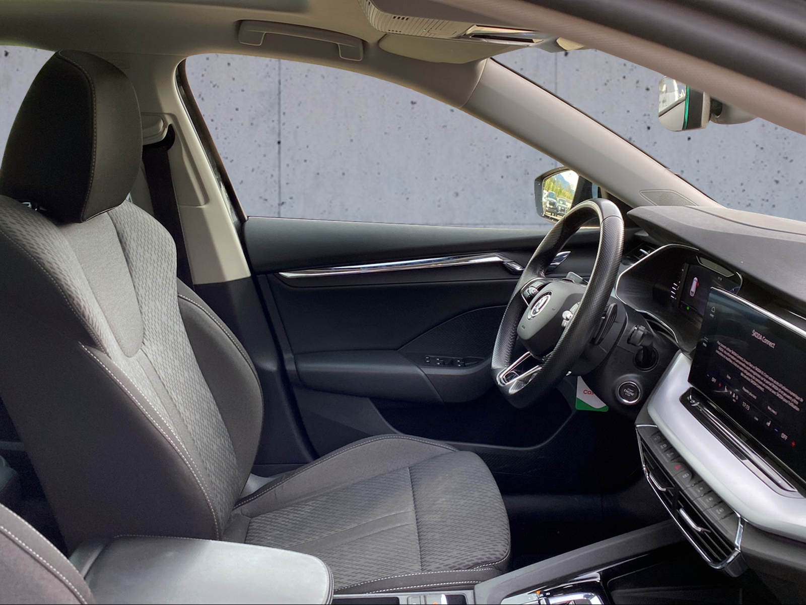 SKODA Octavia Combi 1.5 TSI mHEV DSG Style-image-8