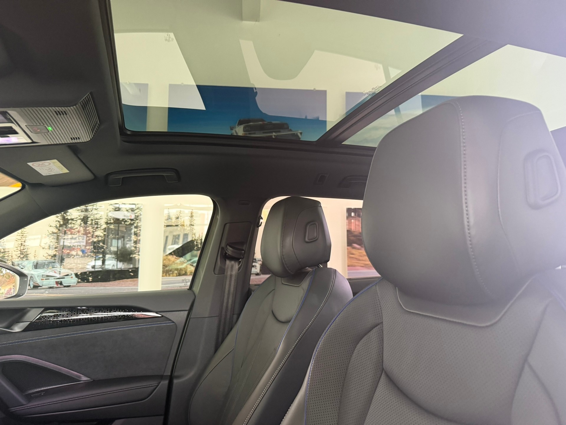 VW Tayron 2.0 TSI R-Line Plus DSG 4Motion, 7-Sitzer, 8-fach bereift-image-12