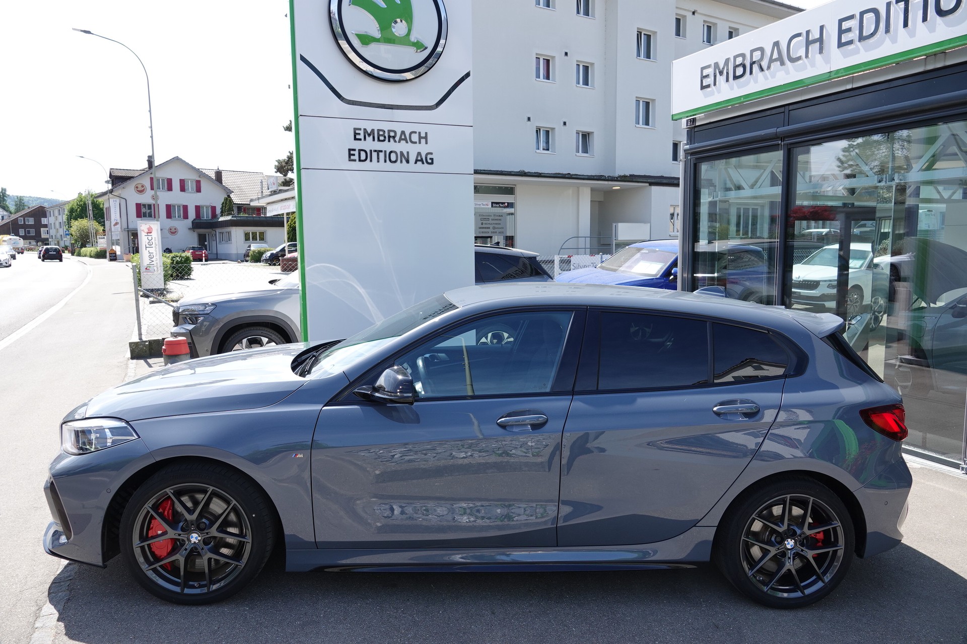 BMW M135i xDrive-image-4