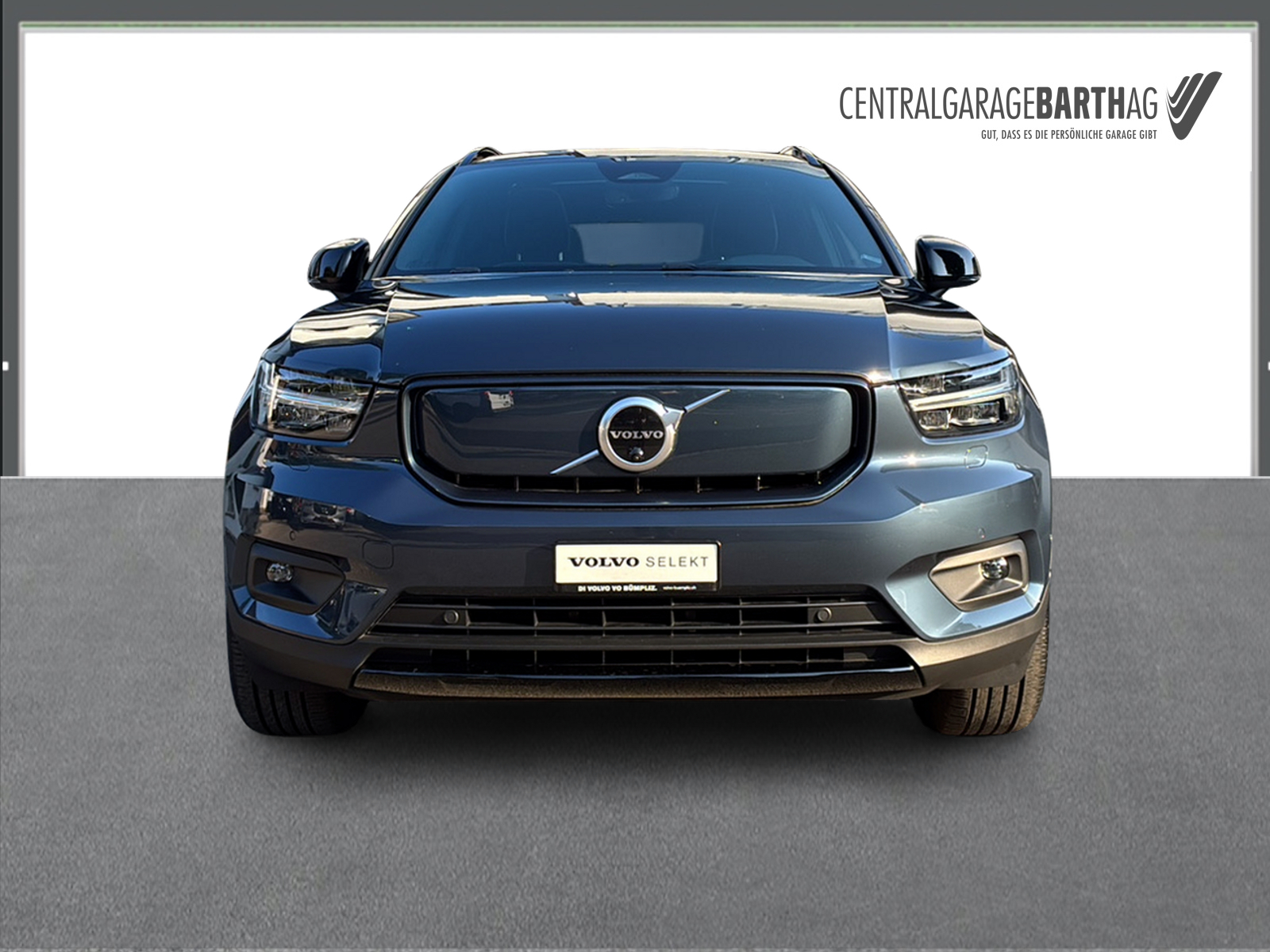 VOLVO XC40 Pro AWD-showroom-element-1