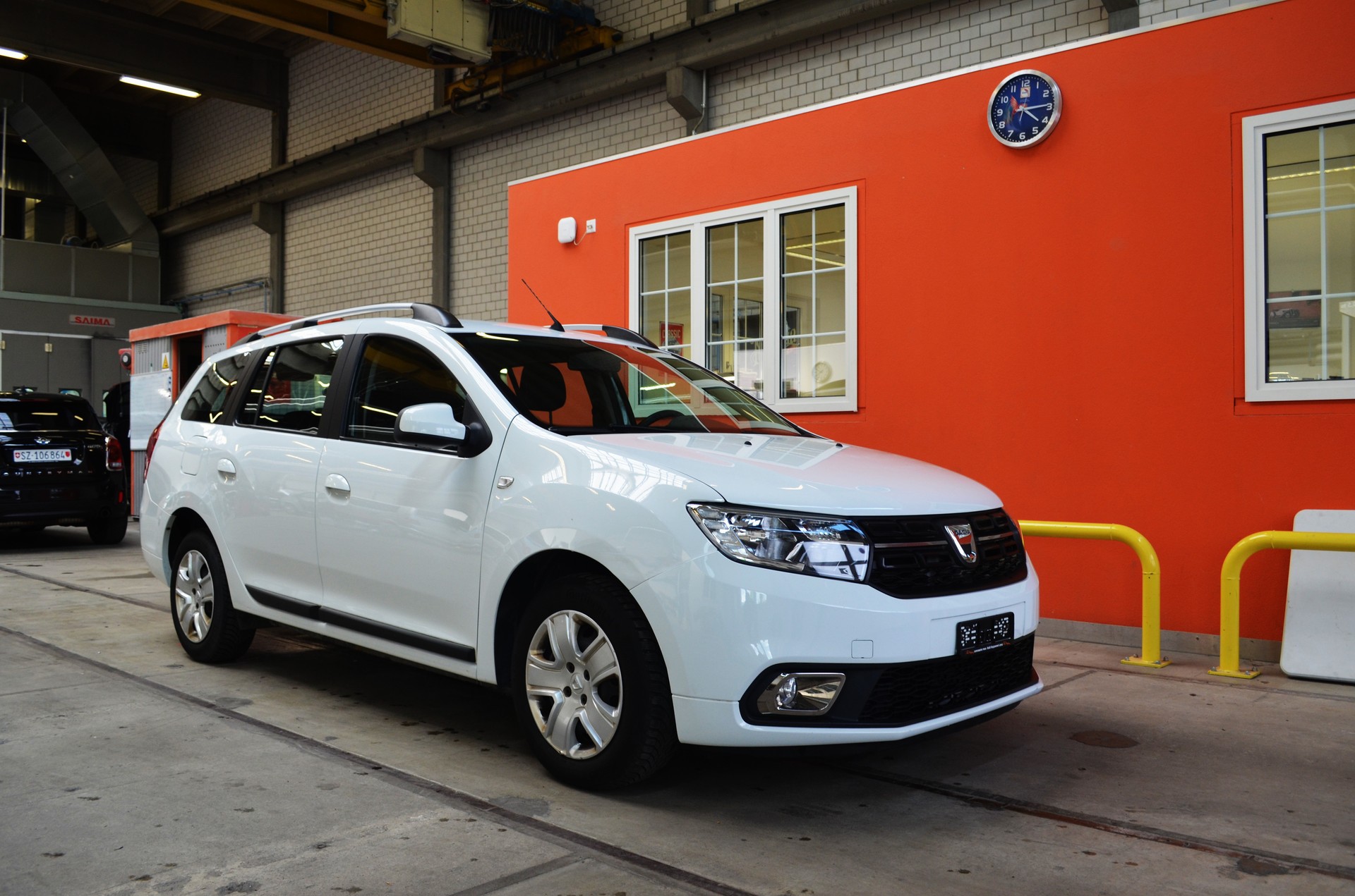 DACIA Logan MCV 0.9 Lauréate Automatic-image-0