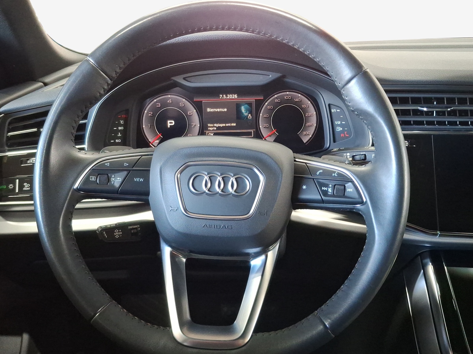 AUDI Q8 55 TFSI quattro tiptronic-image-9