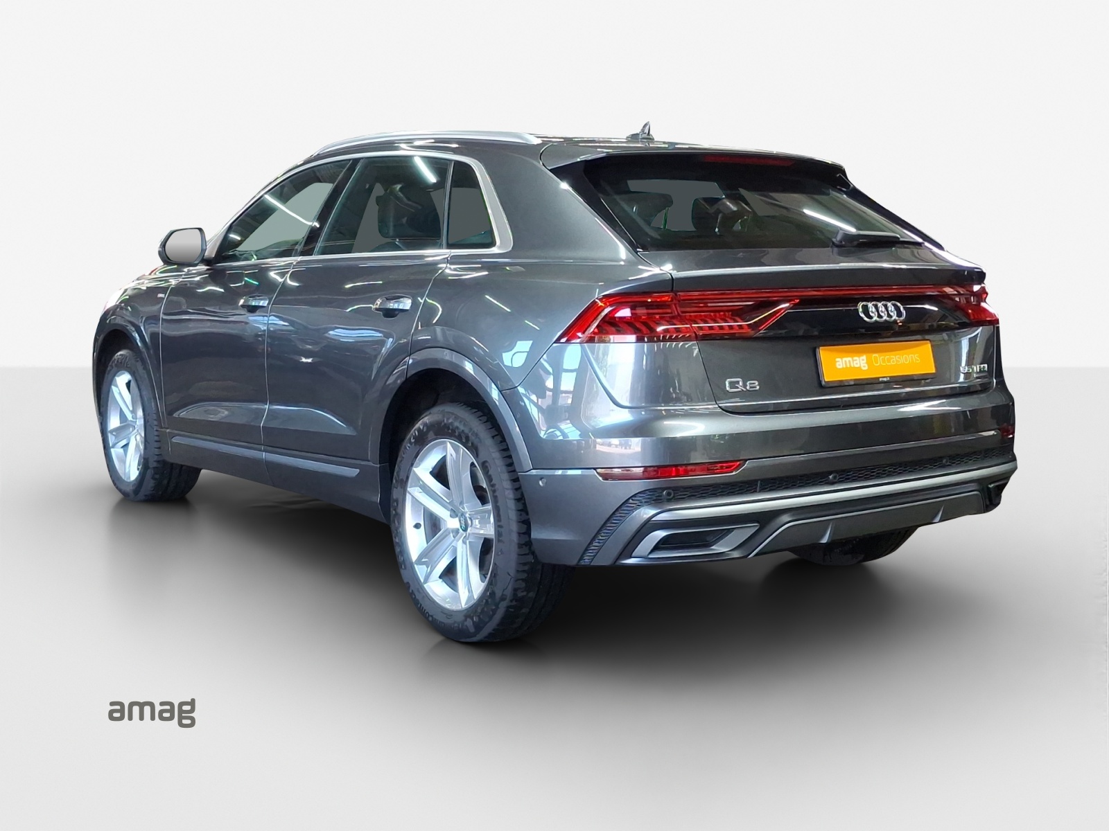 AUDI Q8 55 TFSI quattro tiptronic-image-2