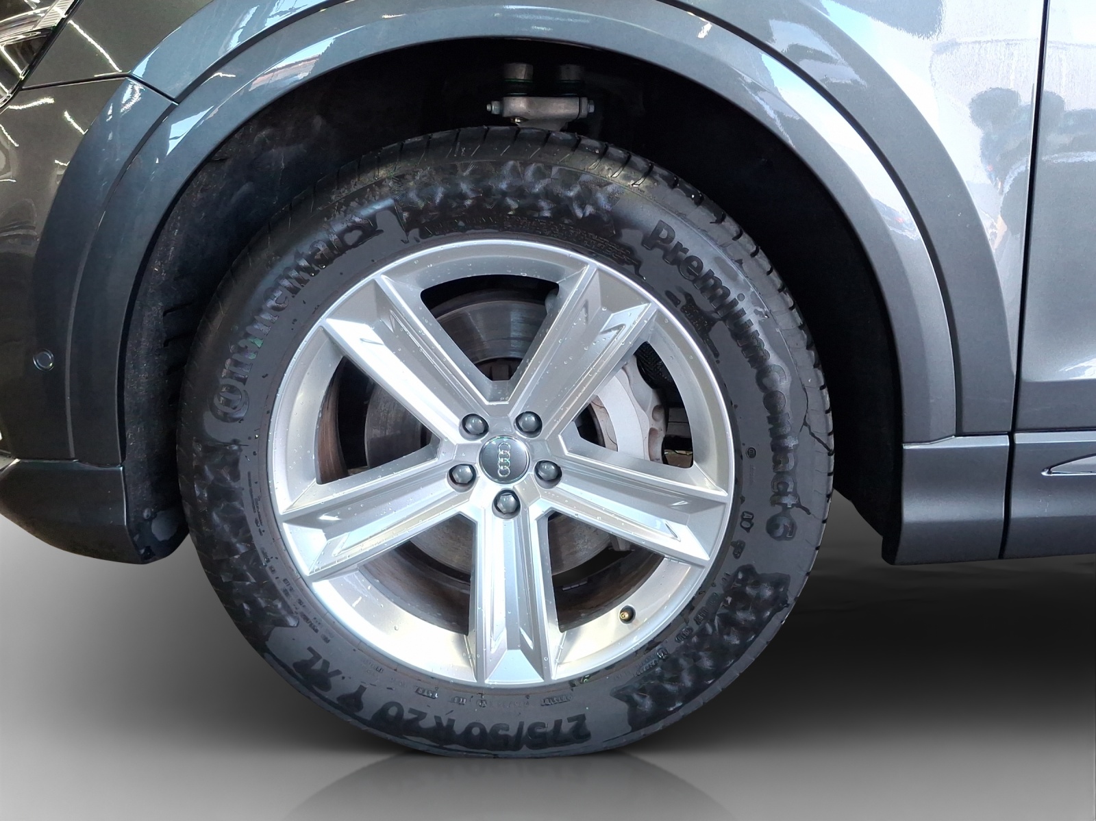AUDI Q8 55 TFSI quattro tiptronic-image-14