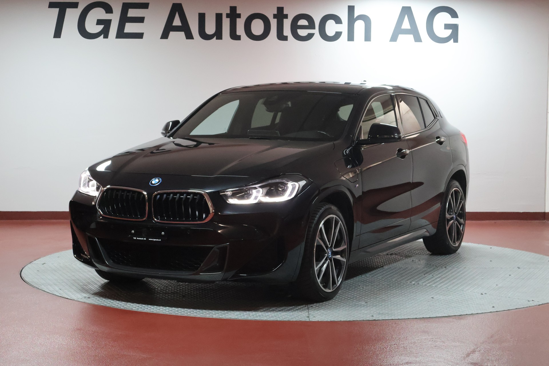 BMW X2 xDrive 25e M Sport Steptronic-image-1