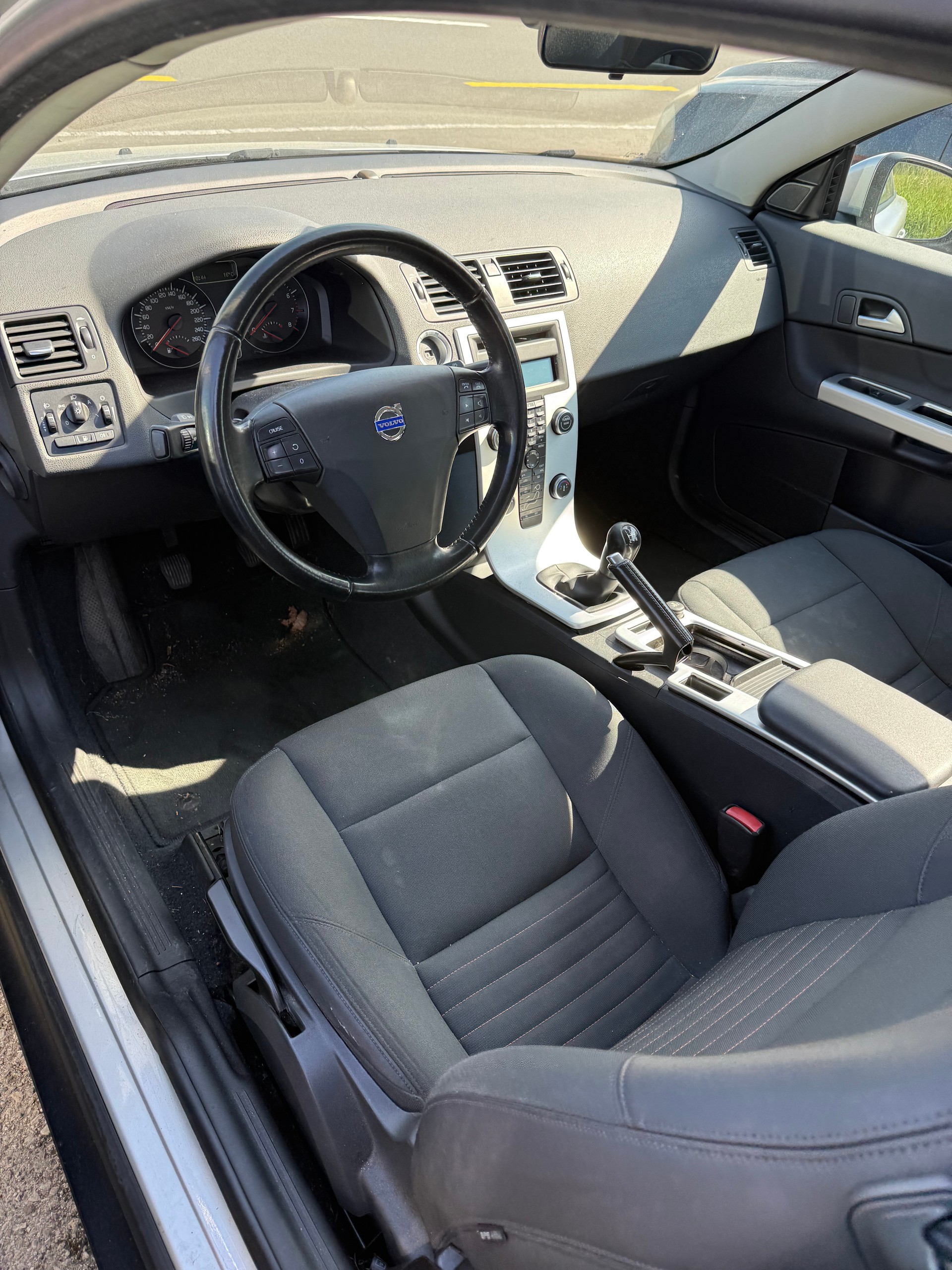 VOLVO C30 2.0-image-5