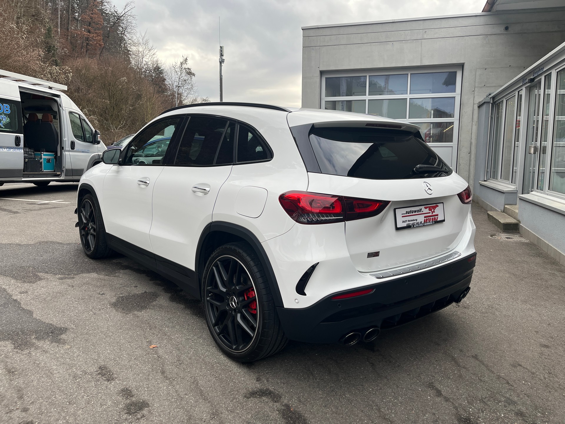 MERCEDES-BENZ GLA 45 S AMG 4Matic+ 8G-Speedshift DCT-image-2