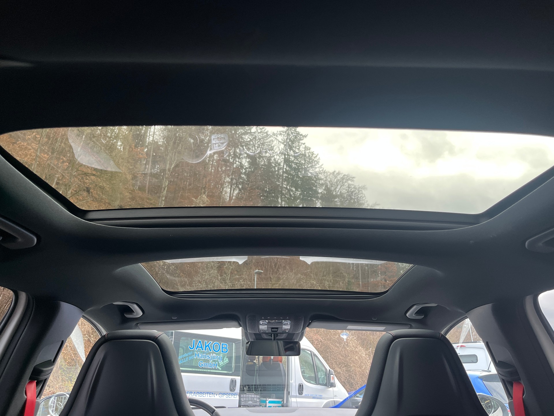 MERCEDES-BENZ GLA 45 S AMG 4Matic+ 8G-Speedshift DCT-image-14
