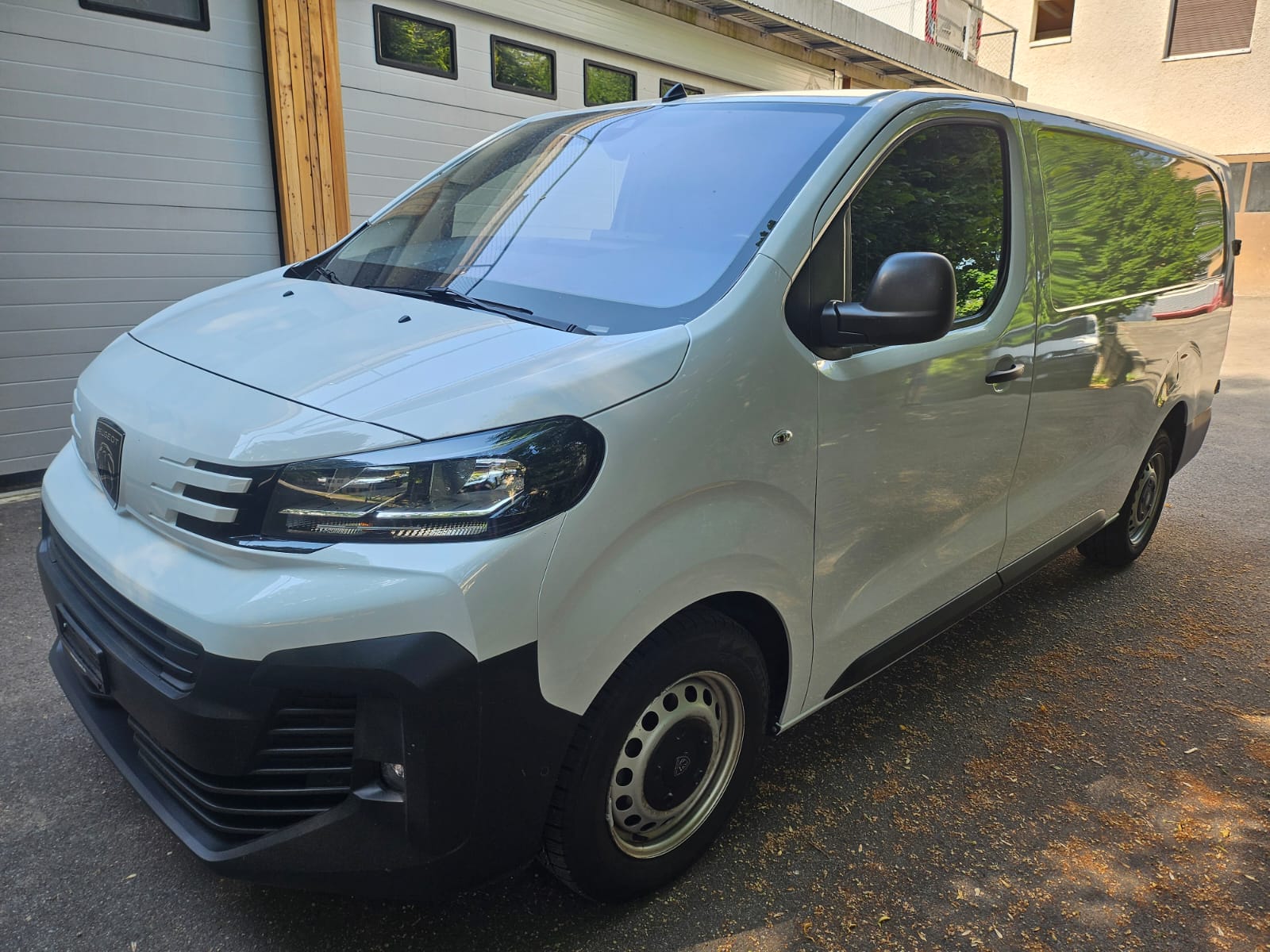 PEUGEOT Expert 2.0 BlueHDi 145 NEW FACE S&S Long EAT8 FRISCH AB MFK service effectués kleine park schaden petits dégats de parc