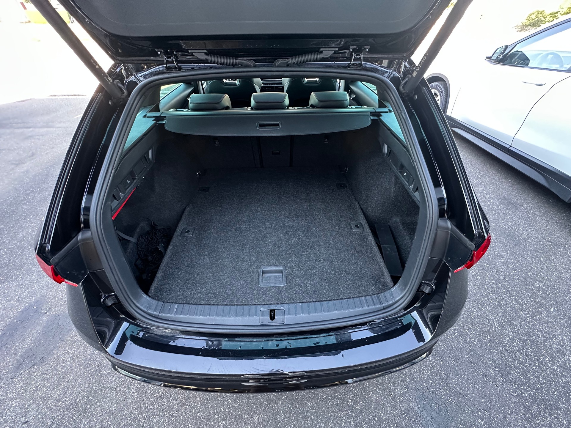 SKODA Octavia Combi 2.0 TSI DSG RS-image-9