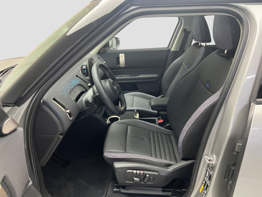 MINI Countryman SE ALL 4-image-8